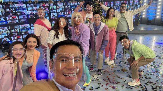 Ogie Alcasid is now a regular host of 'It's Showtime' | PUSH.COM.PH