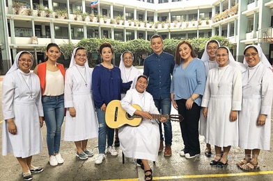 2017 Summer SID PHOTOS: The Voice Teens Coaches jam with Sister Rocker Gloria Agagon