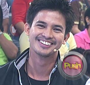 Is Jason Abalos courting Kim Chiu?