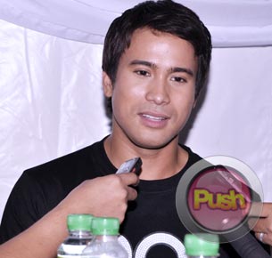 Sam Milby says he prefers to date a non-showbiz girl
