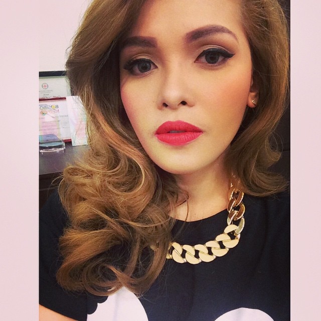makeup.jpg