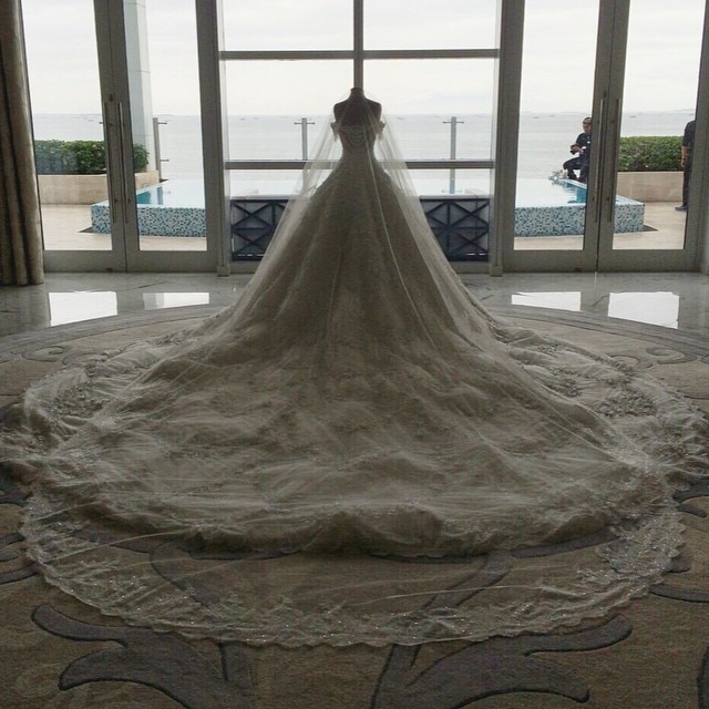 queen gown.jpg
