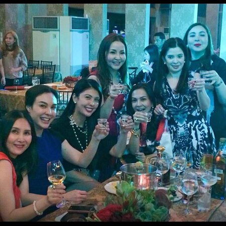 bday-with-the-girls.jpg