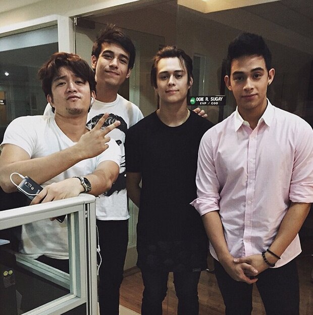LOOK: Ang Superman at Batman ng Forevermore