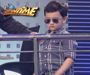 Mini Me ni Niño Muhlach na si Alonzo nagsample ng Michael Jackson dance moves!