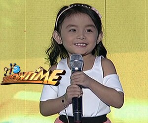 Cute na cute na Mini Me ni Janella Salvador luminya sa Oh My G