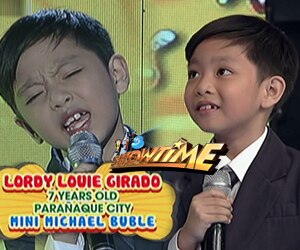 Michael Bublé Mini Me hinarana ang madlang people with “Sway”