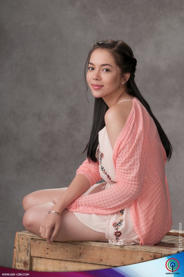 3 Julia Montes as Sara and Kara.jpg