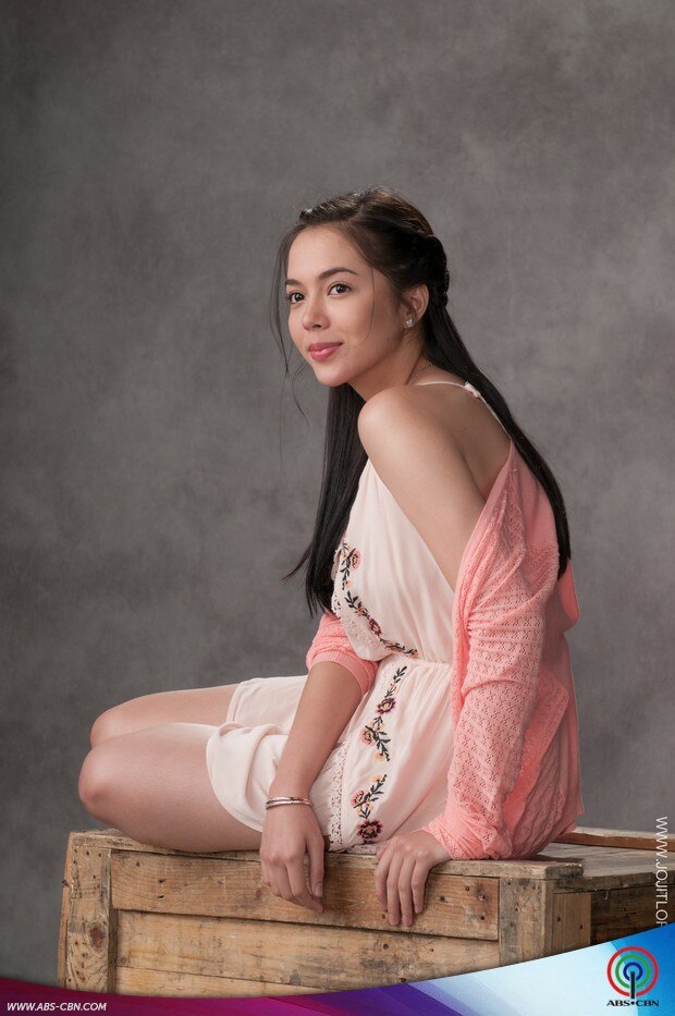 5 Julia Montes as Sara and Kara.jpg