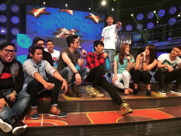 7 Its Showtime Pastillas Girl Topher Jess and Evan.jpg
