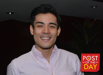 Ouch! Xian Lim steps on a sea urchin