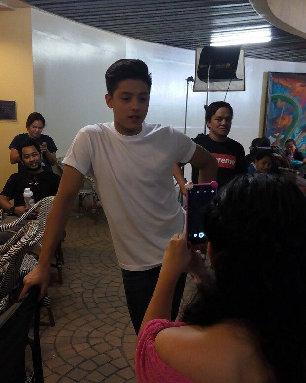6-PSY-fanatics-nabisita-ang-KathNiel-sa-set-ng-Pangako-SaYo.jpg