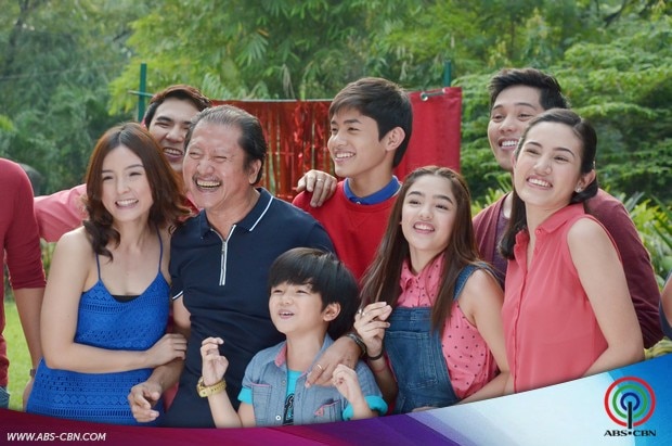 8-Pangako-Sayo-Cast-Christmas-Station-ID.jpg