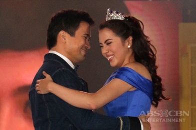 ABS-CBN Trade Event 2016: Doble Kara stars led by Daytime Drama Queen Julia Montes in a royal-themed