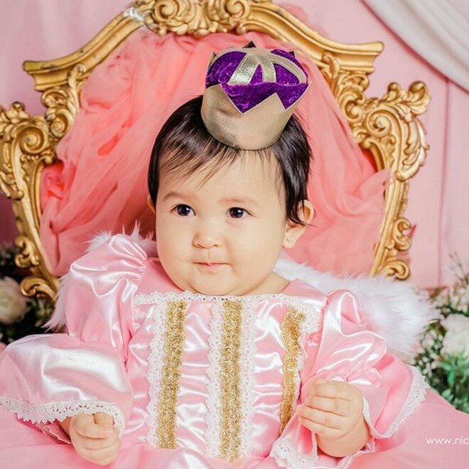 Get Wallpaper Look Camille Prats Daughter Nala Camilla Dresses Up As Princess For iPhone