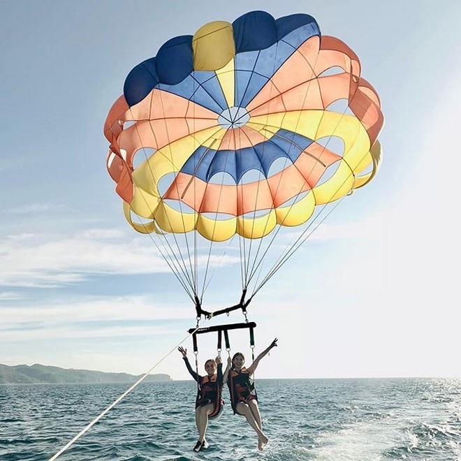 Barbie Imperial and Heaven Peralejo have fun in Boracay ...