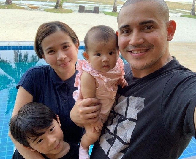 SEE: LJ Reyes, Paolo Contis bond with kids in Siargao ...