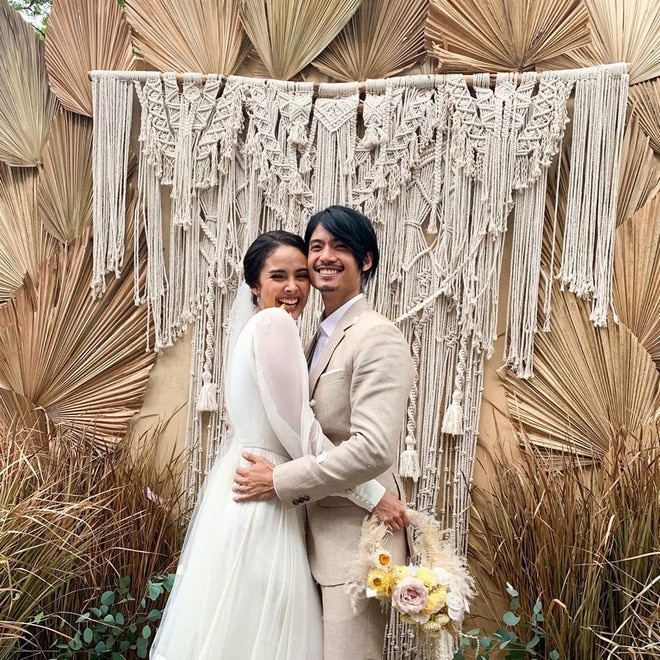 meghan young wedding gown
