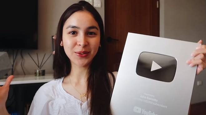 Julia Barretto Receives Silver Play Button Award From Youtube I Was So Excited To Receive It Push Com Ph Julia Barretto Receives Silver Play Button Award From Youtube I Was So Excited To Receive It Push Com Ph