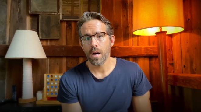 Watch Ryan Reynolds Delivers Funny But Inspiring Speech For A High School Grad Class Push Com Ph Your Ultimate Showbiz Hub